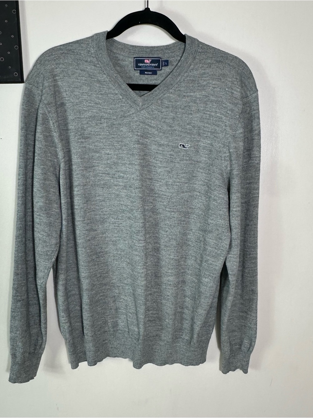 Vineyard Vines merino wool Men's Gray V-Neck Sweater